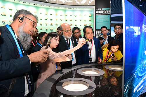 山水人文引宾朋 特色产业展活力.jpg 山水人文引宾朋 特色产业展活力.jpg