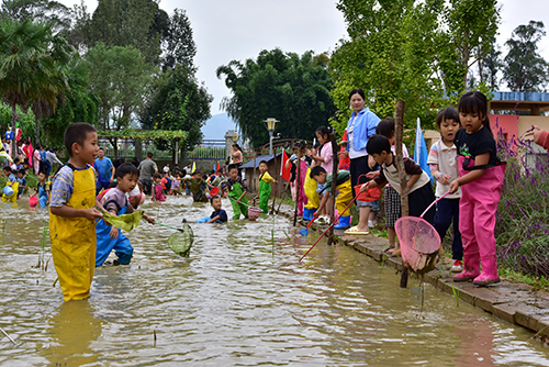 五育融合耕沃土 劳动教育结硕果.jpg 五育融合耕沃土 劳动教育结硕果.jpg